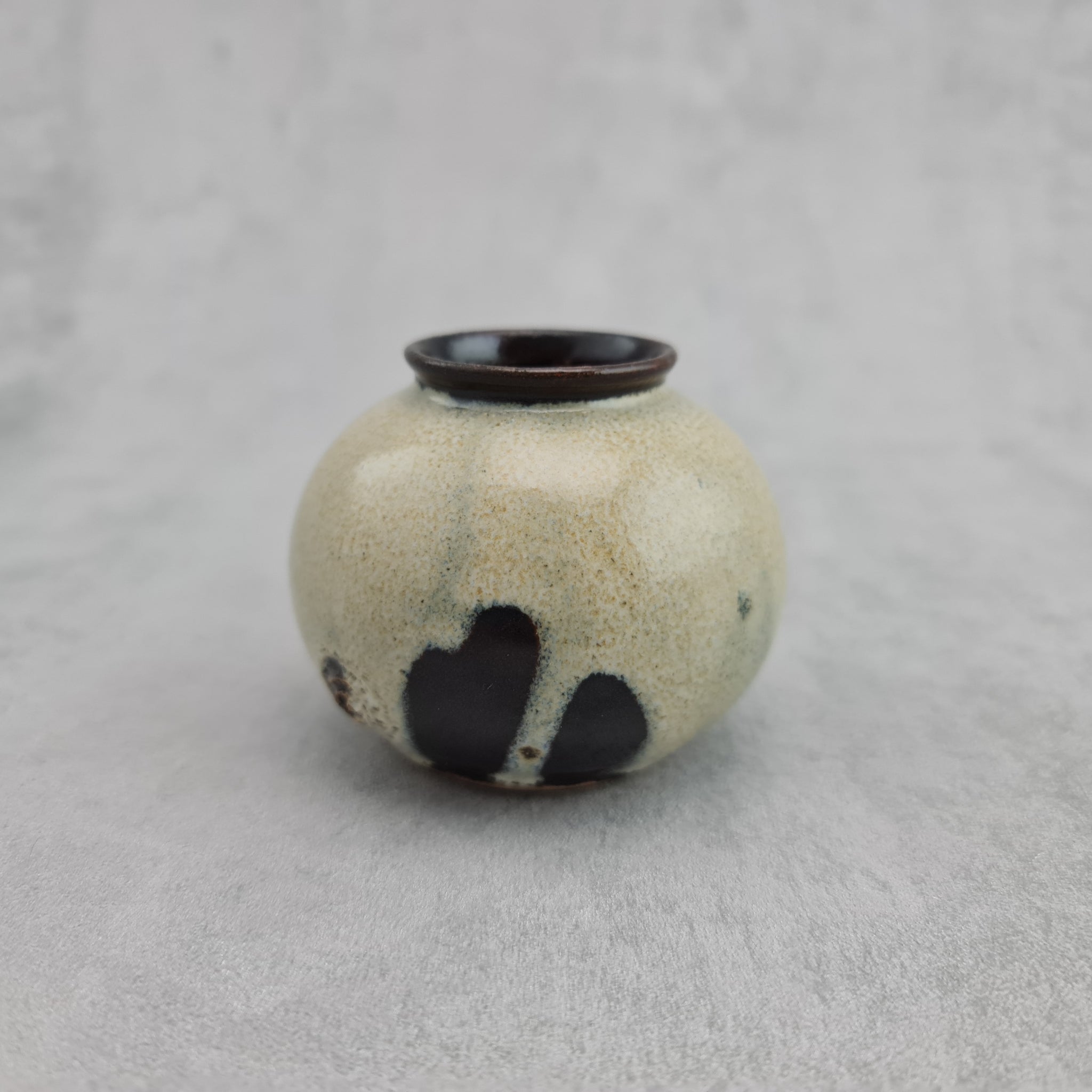 Nuka & Tenmoku Mini Moon Jar