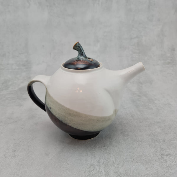 Nuka & Tenmoku 4 Cup Teapot
