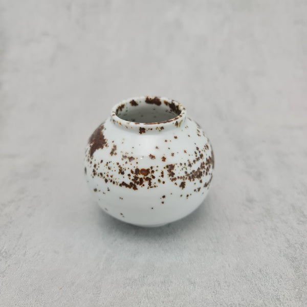 Sand Speckle Porcelain Mini Moon Jar